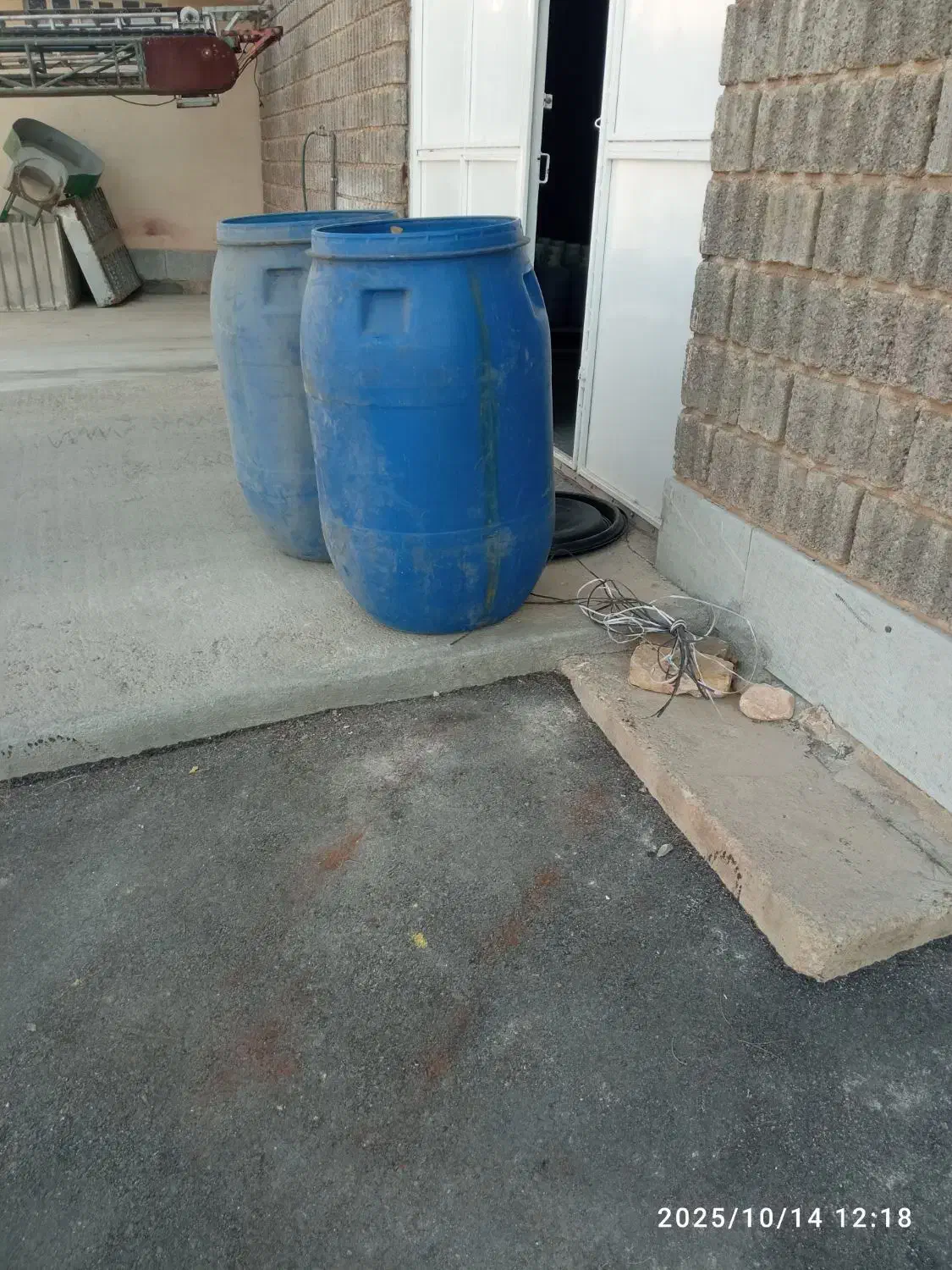 فروش بشکه|ظروف نگهدارنده، پلاستیکی، یک‌بارمصرف|طسوج, |دیوار