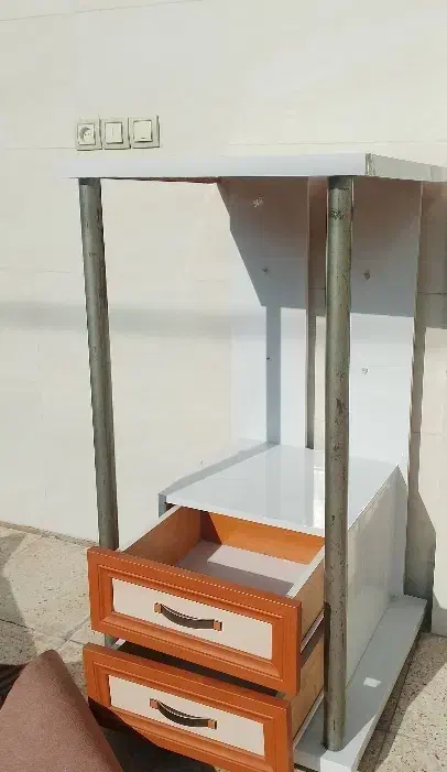 میز دارای دو کشو|میز تحریر و کامپیوتر|مرودشت, ژیان|دیوار