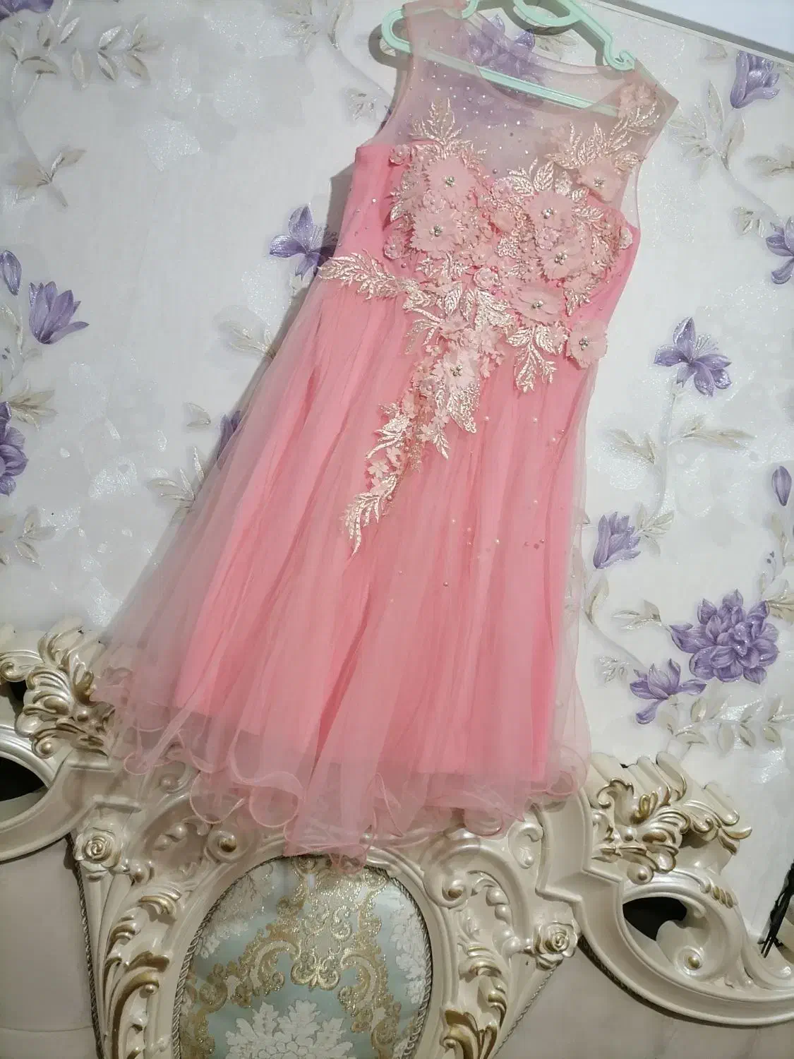 لباس مجلسی|لباس|تبریز, |دیوار