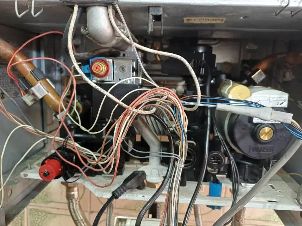 تعمیر و سرویس انواع پکیج رادیاتور|خدمات پیشه و مهارت|مراغه, |دیوار