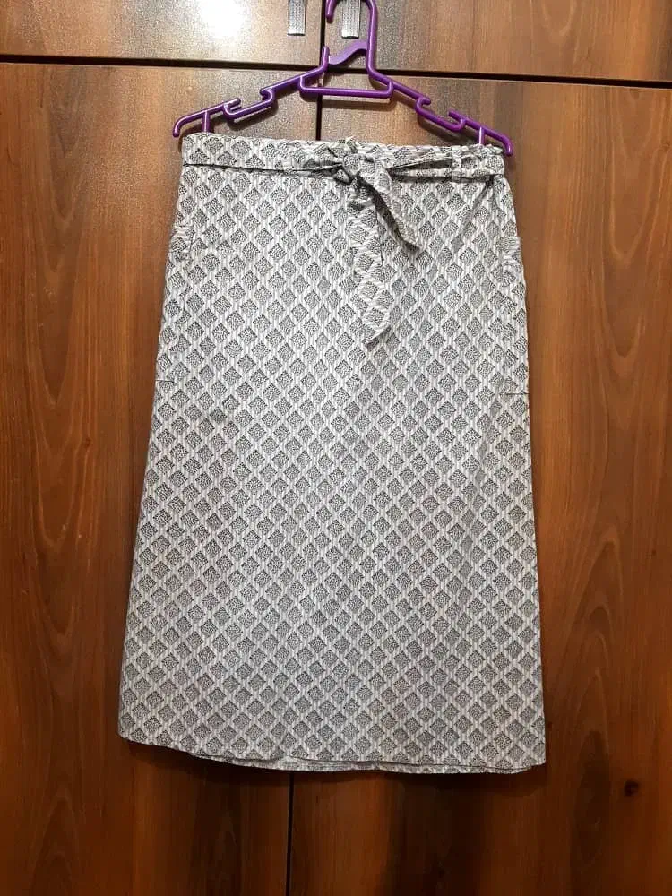 دامن شیک|لباس|رشت, بوسار|دیوار