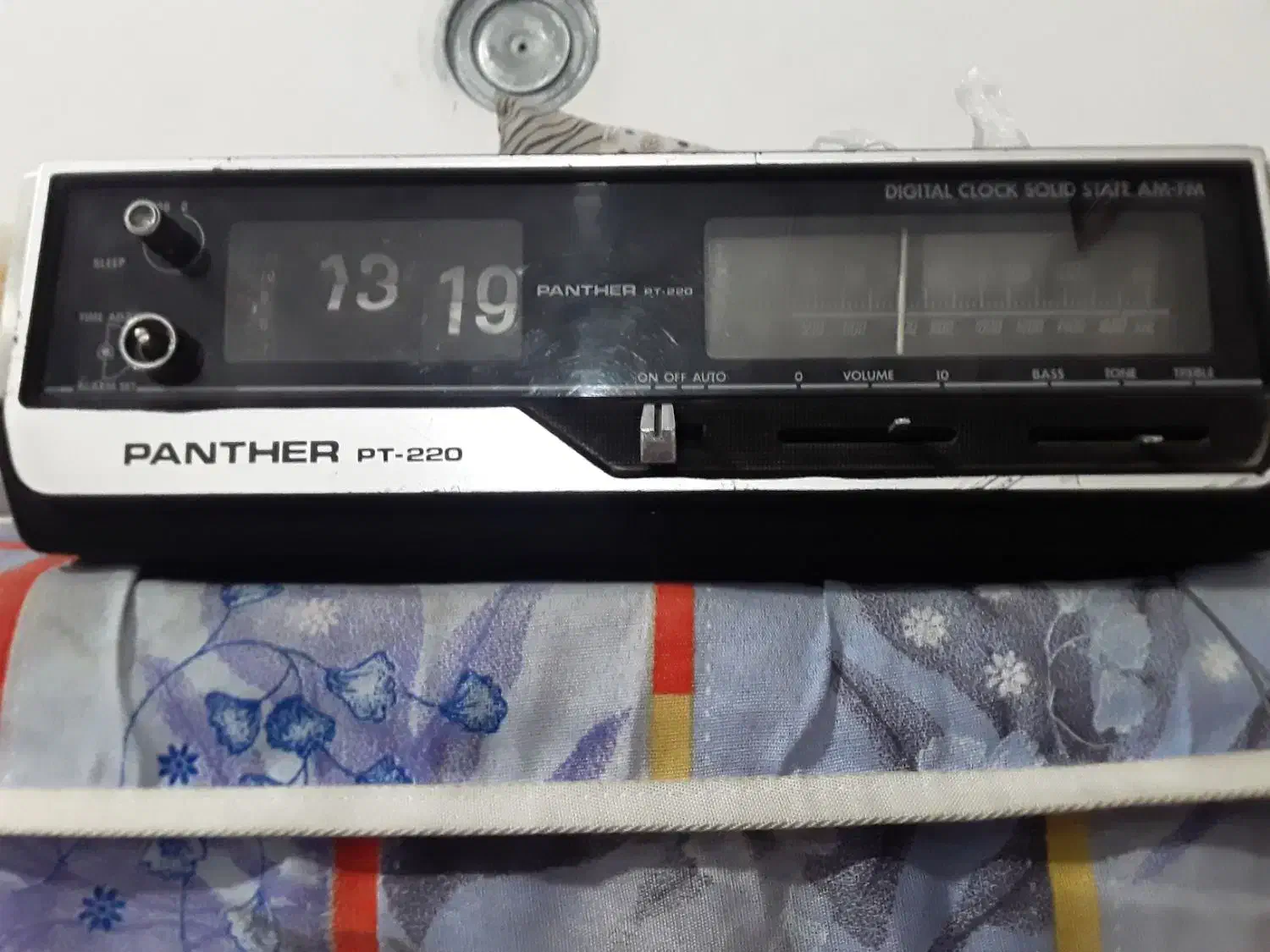 رادیو قدیمی تقویم دار ودوتا ساعت دیواری زنگی|کلکسیون اشیاء عتیقه|بیرجند, |دیوار