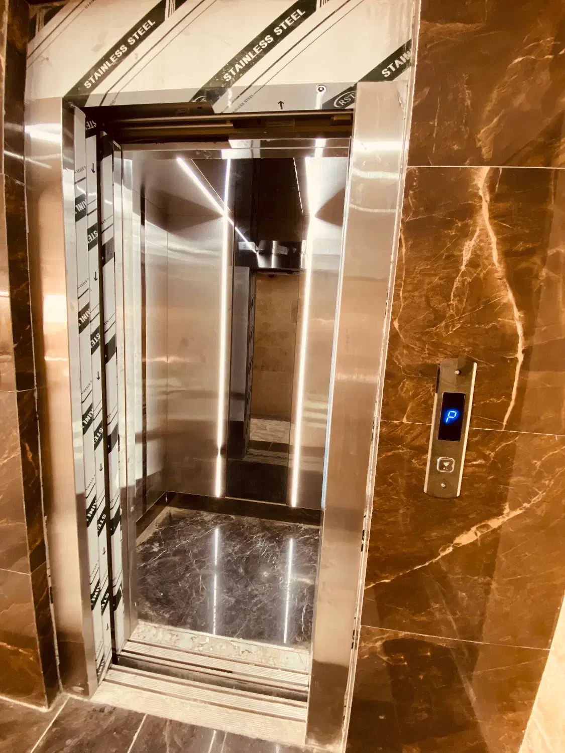 سه خوابه/ ۱۵۵متری/خیابان فرح|فروش آپارتمان|شیراز, وصال|دیوار