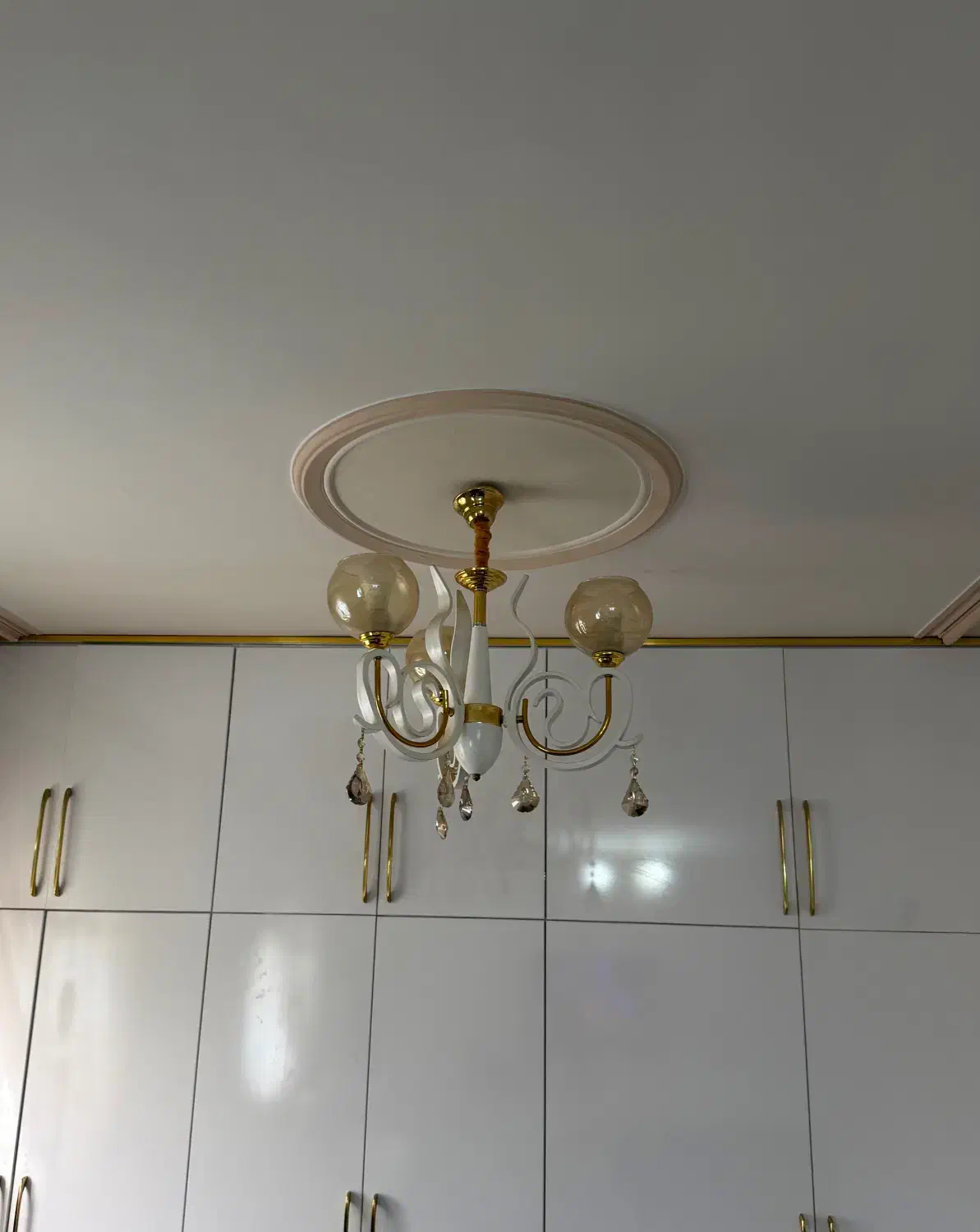 لوستر|لوستر و چراغ آویز|گنبد کاووس, |دیوار