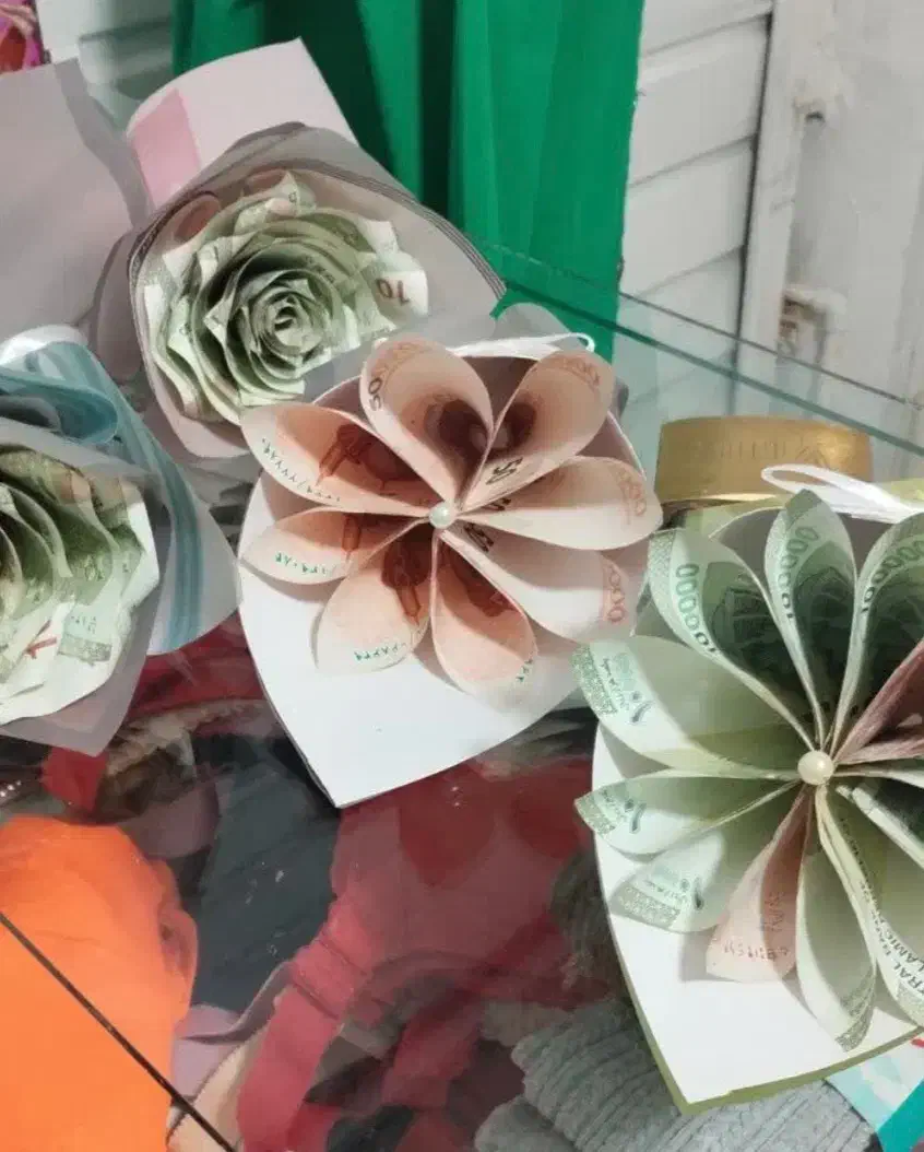 پولآرایی|گل مصنوعی|اراک, |دیوار