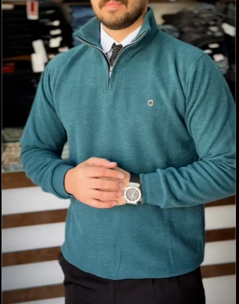 سلانیک ضخیم|لباس|قم, باغ شریفی|دیوار