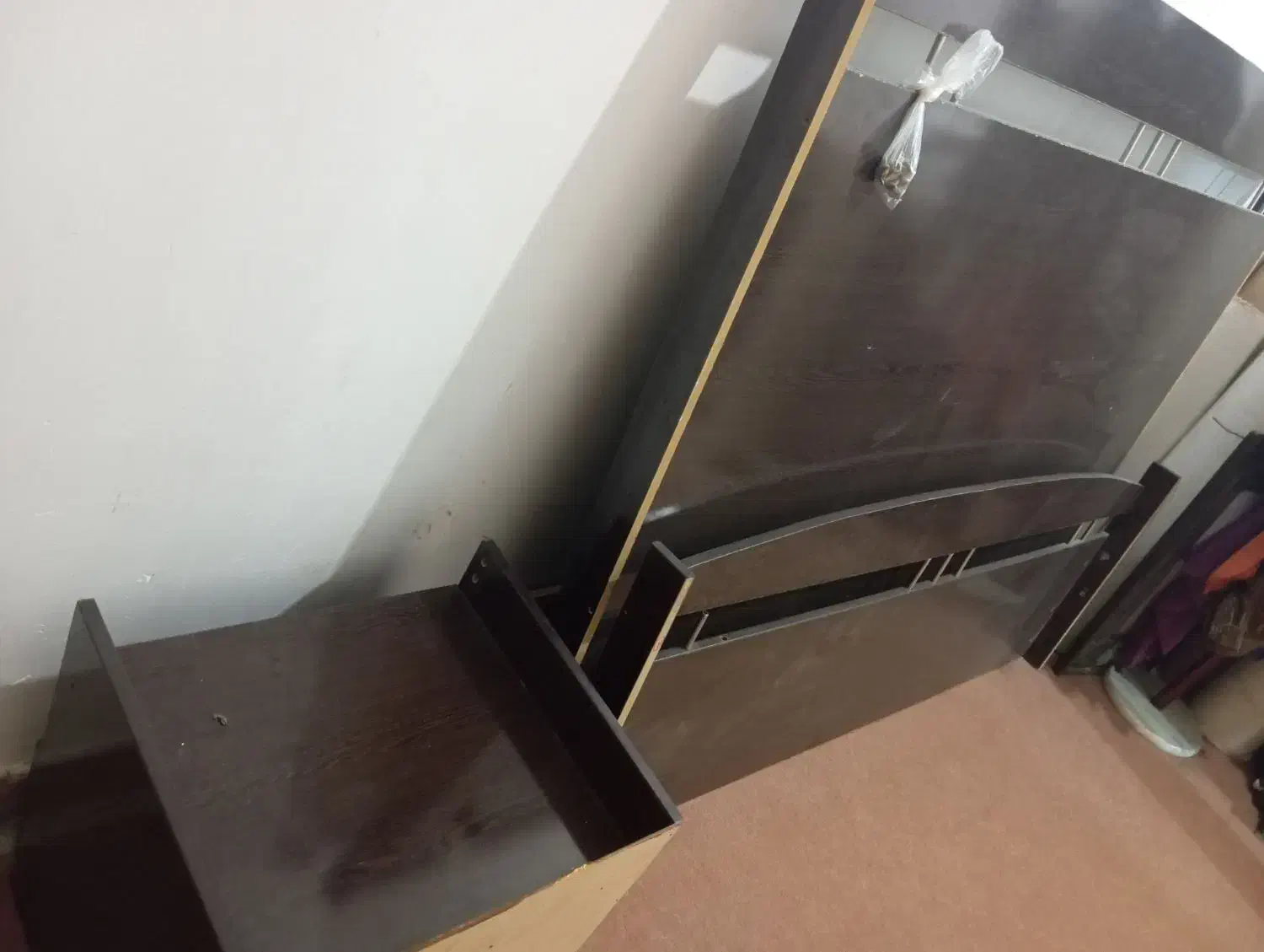 تخت خواب|تخت و سرویس خواب|بندر دیر, |دیوار