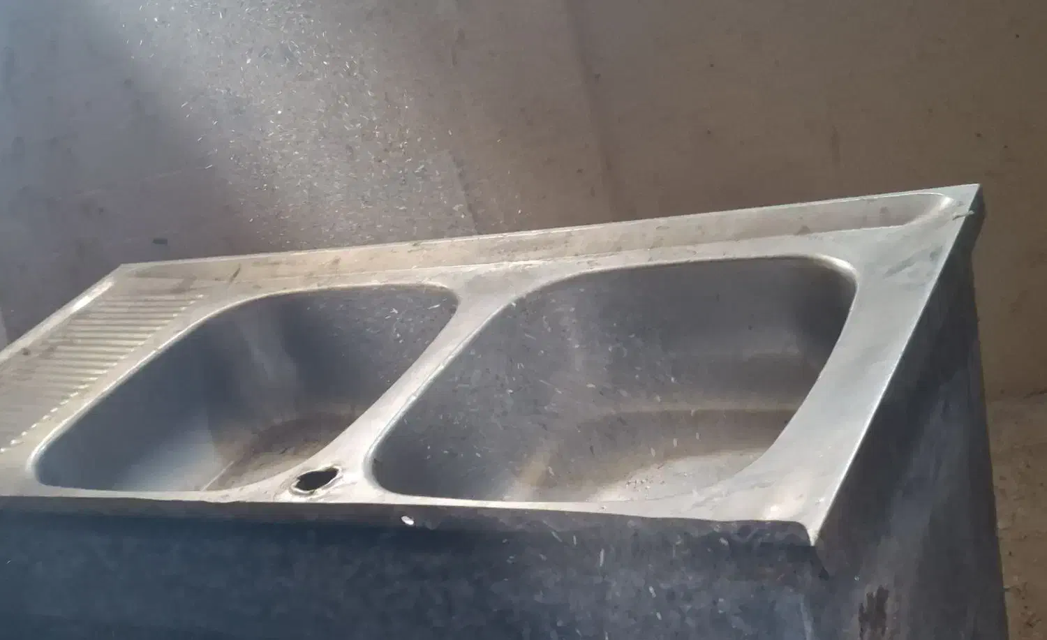 سینک دوقلو و آبچکان|آب‌چکان و نظم‌دهنده ظروف|نیشابور, شهرک بسیج|دیوار