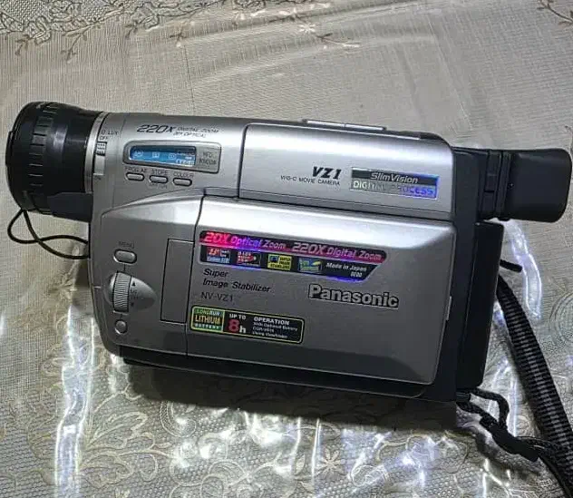 دوربین قدیمی پاناسونیک|دوربین عکاسی و فیلمبرداری|تهران, نیروی هوایی (پیروزی)|دیوار