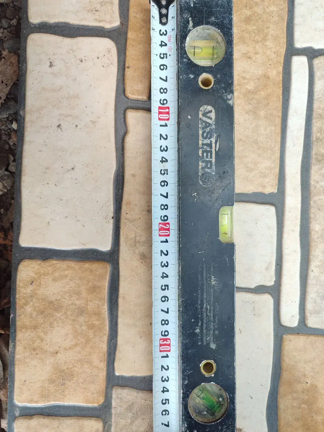 یک عدد متر ۷ و نیم و آب تراز به دلیل تغییر شغل|ابزارآلات|سنگر, |دیوار