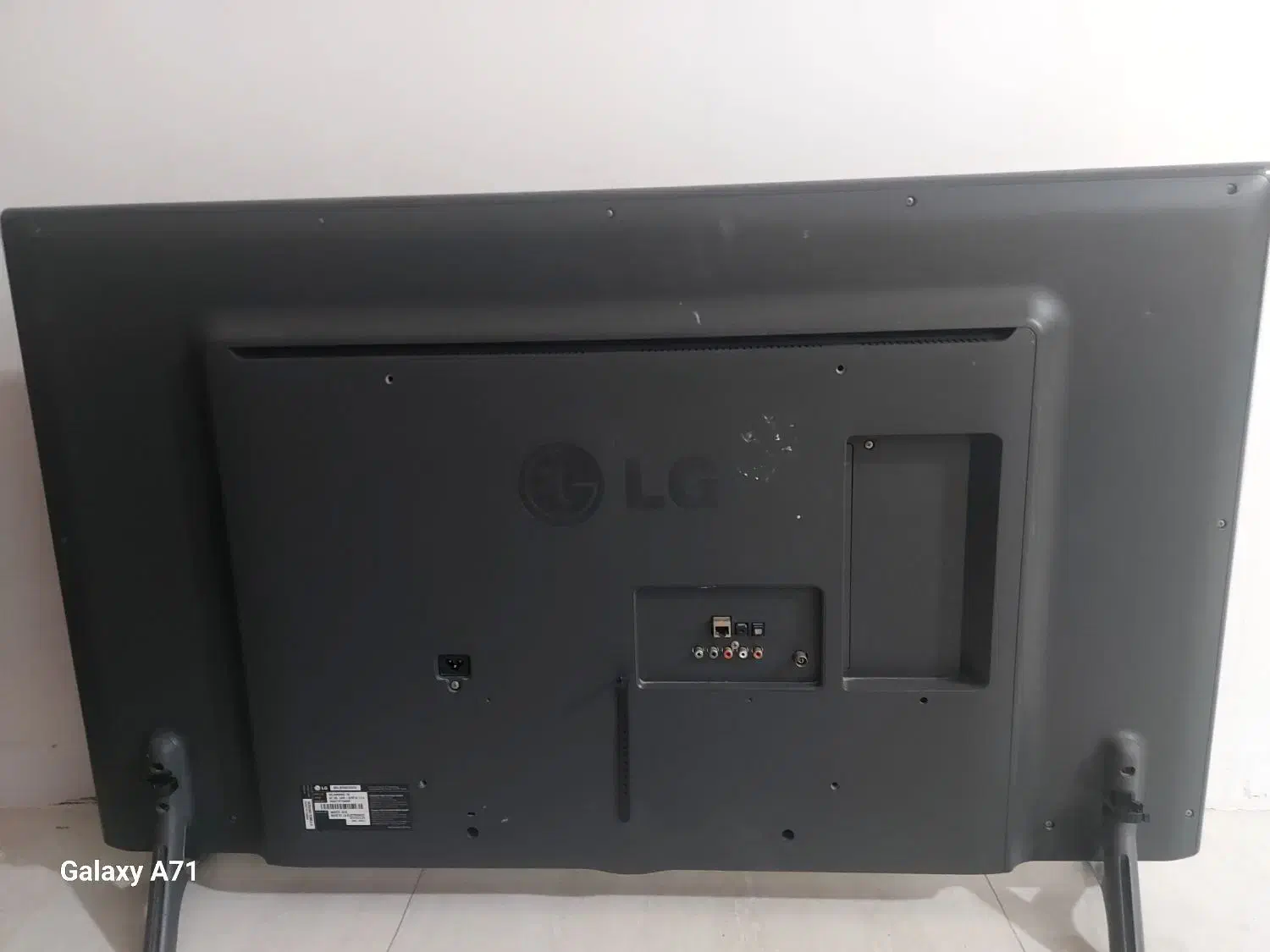 تلوزیون صفحه شکسته 50 اینچ LG|تلویزیون و پروژکتور|اردبیل, |دیوار