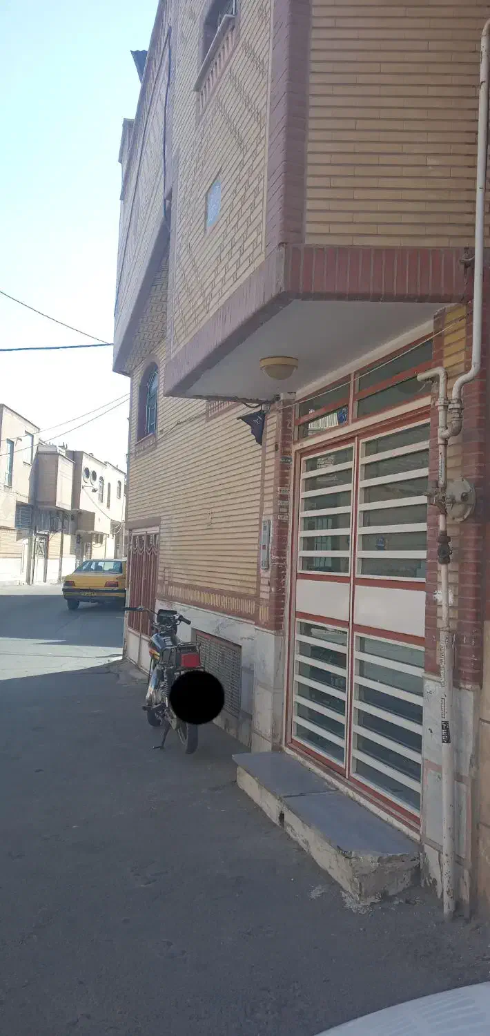 ملک ویلایی هفت تیر نزدیک فلکه شهرداری|فروش خانه و ویلا|قم, هفت تیر|دیوار