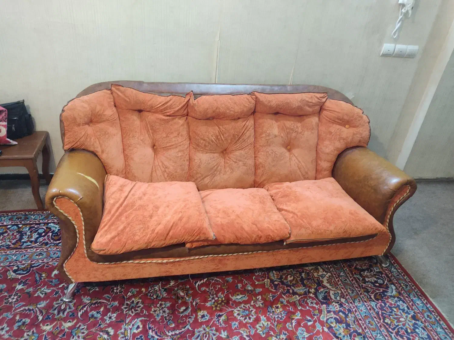 مبل راحتی|مبلمان خانگی و میز عسلی|گلبهار, شهر جدید گلبهار|دیوار