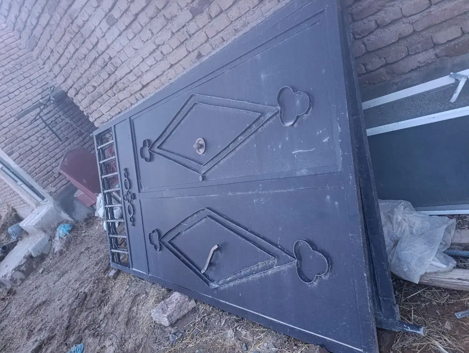 درب بزرگ و سنگین  حیاط یا گاراژ فلزی|مصالح و تجهیزات ساختمان|بناب, |دیوار