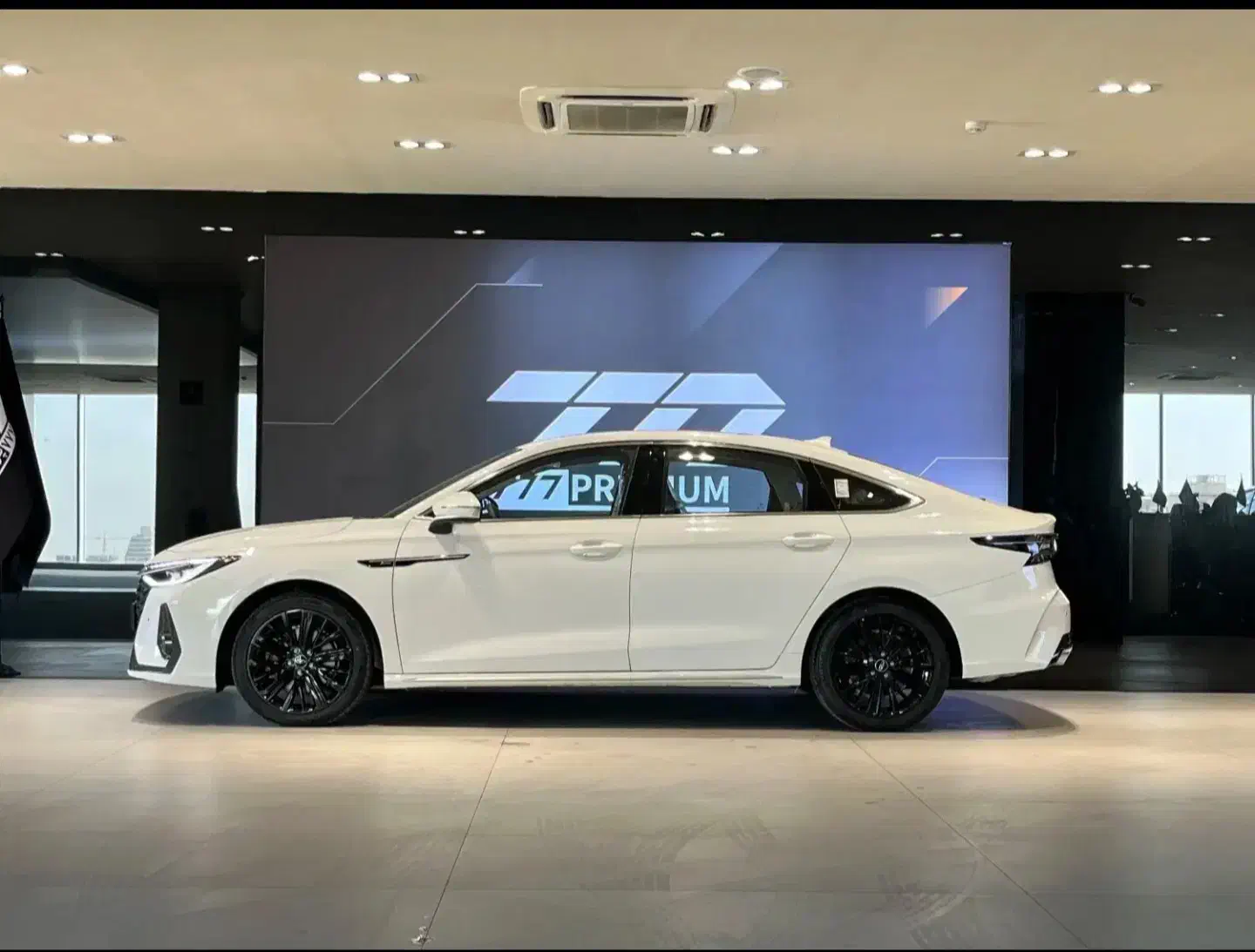 آریزو 8 سفید مدل ۲۰۲۵ خشک|خودرو سواری و وانت|کرمانشاه, |دیوار