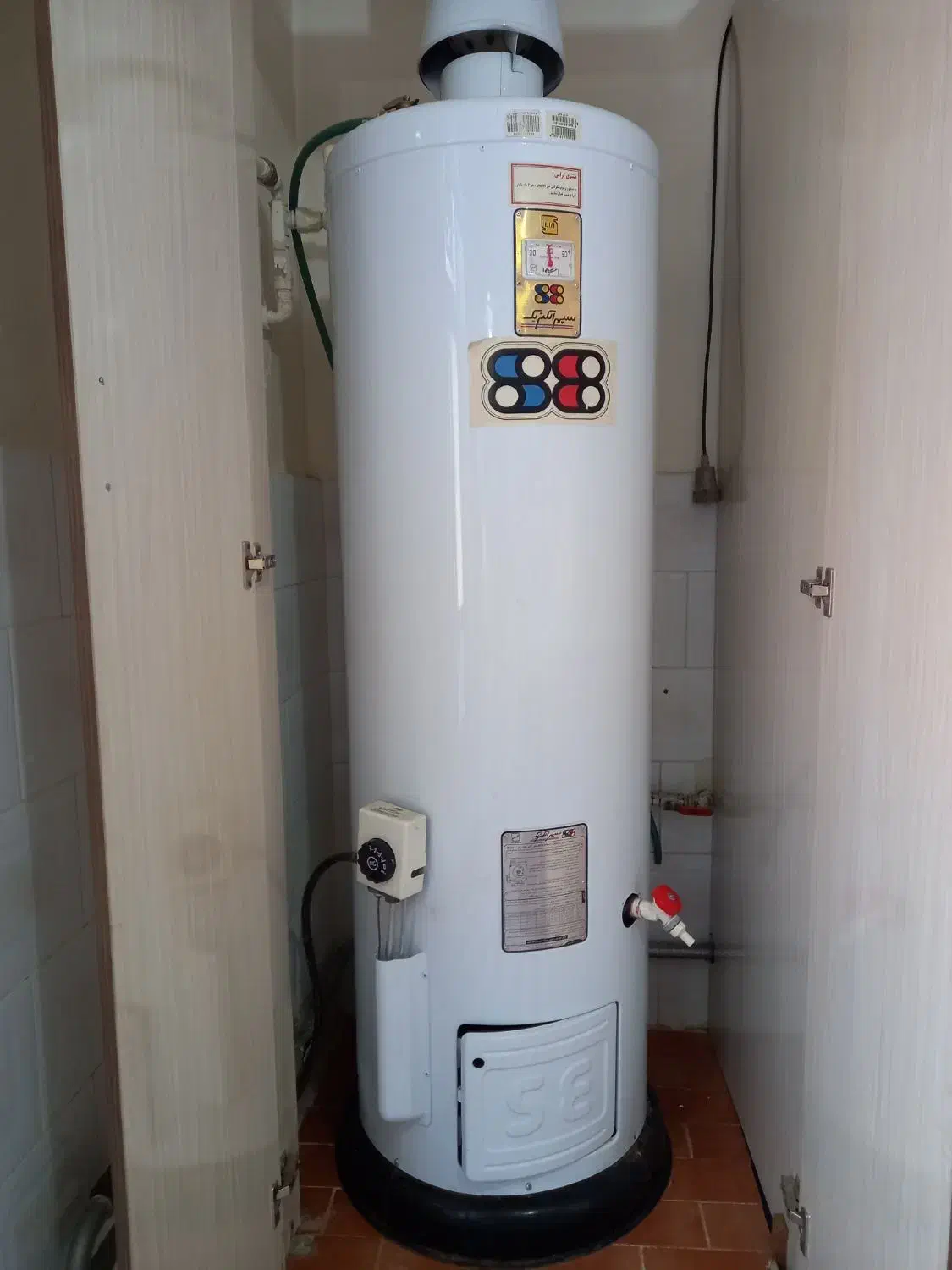 آبگرمکن زمینی استاندارد در حد نو|آبگرمکن، پکیج، شوفاژ|عجب شیر, |دیوار