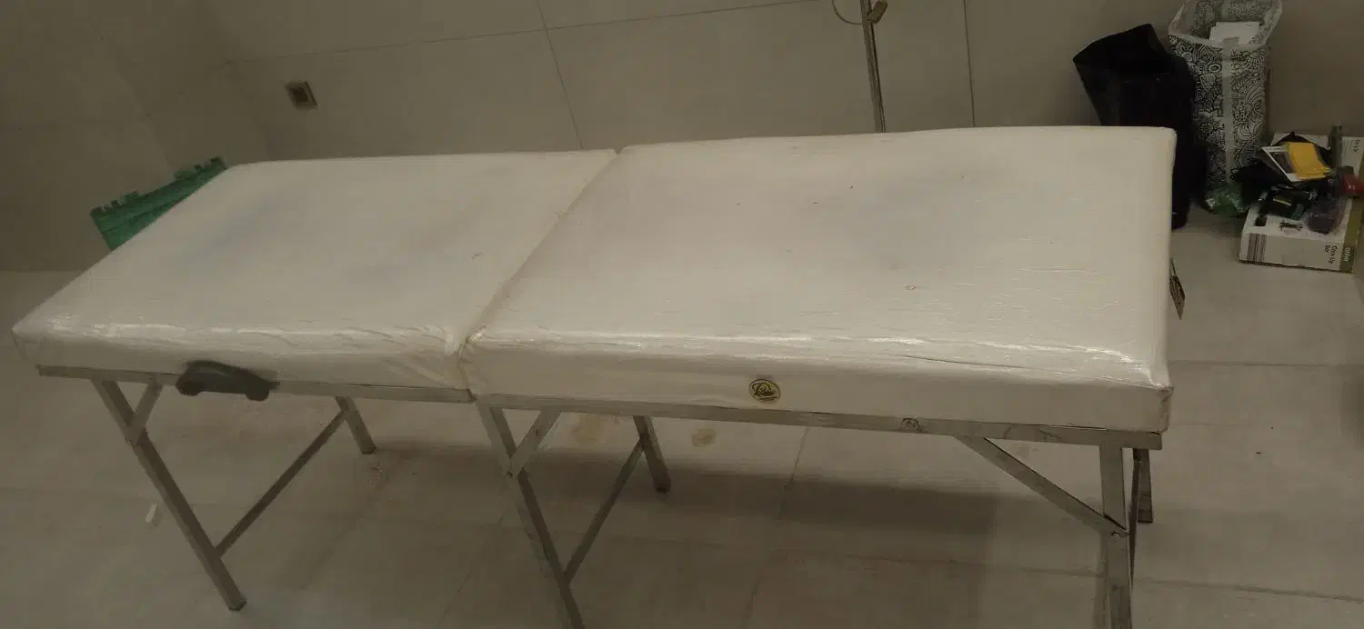 تخت تاشو در حدنو|آرایشگاه و سالن‌های زیبایی|بندر گناوه, |دیوار