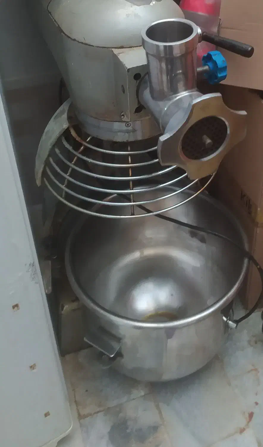 میکسر،خمیرگیر،چرخ گوشت. اره موتوری چوب ۶میلیون|کافیشاپ و رستوران|سنندج, |دیوار