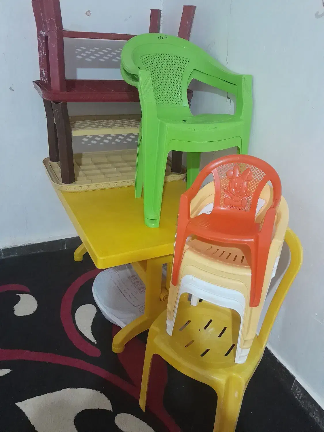 صندلی ومیز|اسباب و اثاث بچه|شادگان, |دیوار