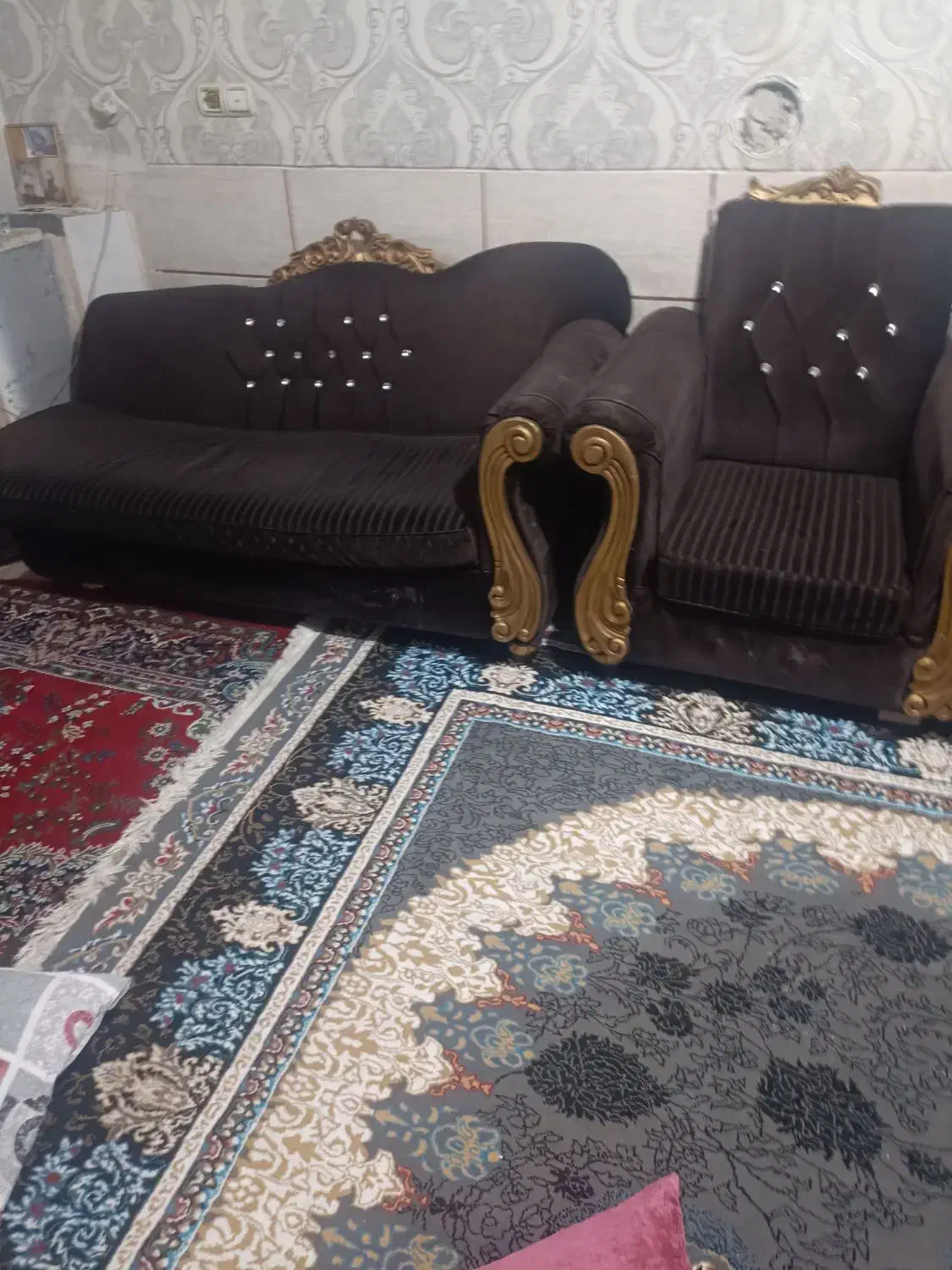 مبل|مبلمان خانگی و میز عسلی|شیراز, کوشک میدان|دیوار