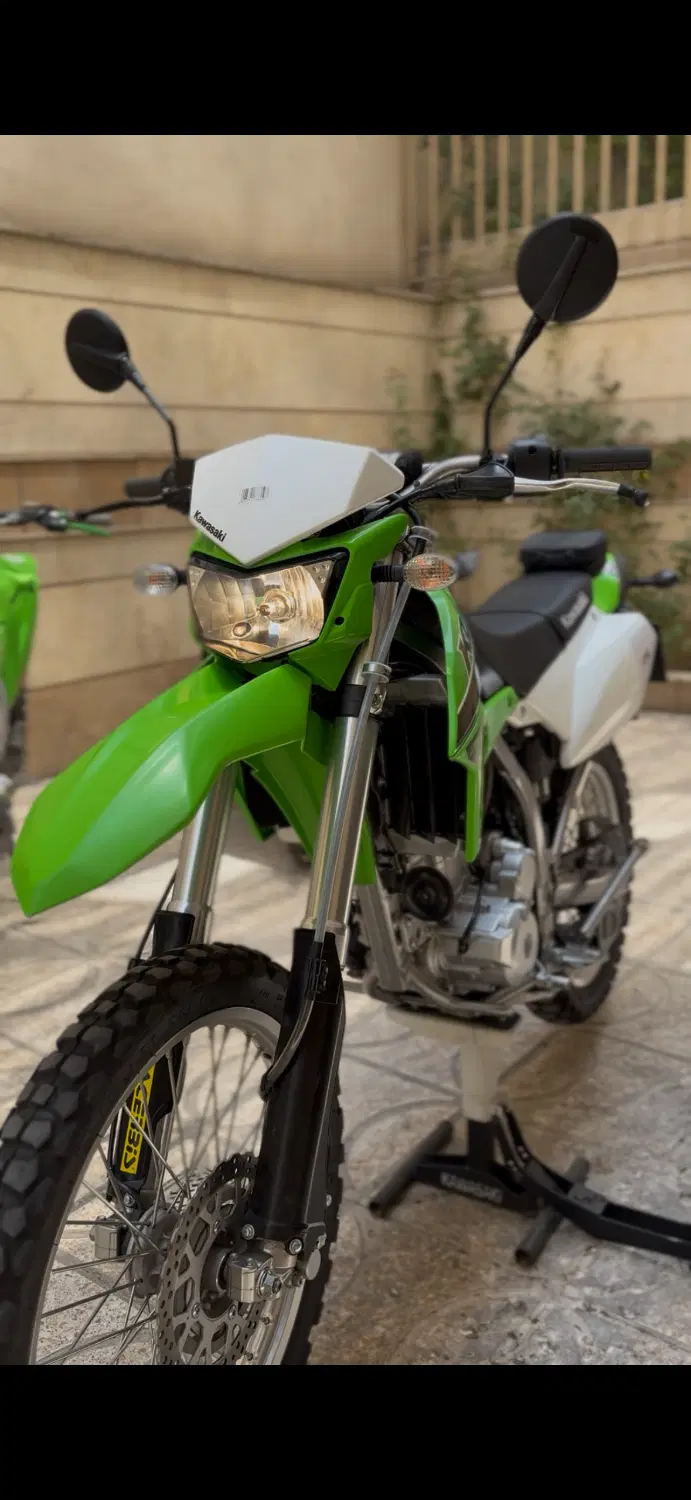 klx 1403|موتورسیکلت|تهران, شهرک چیتگر|دیوار