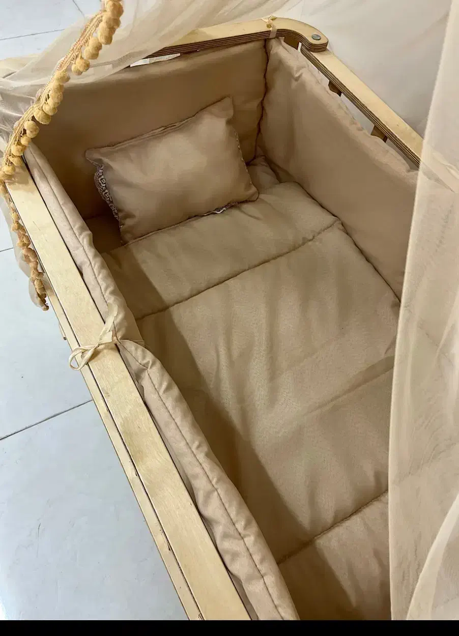 تخت کنار مادر مدل فرشته|تخت و سرویس خواب|قروه, |دیوار