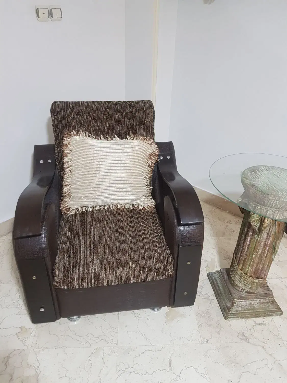 یک دست مبل هشت نفره|مبلمان خانگی و میز عسلی|تهران, شهرک هما|دیوار