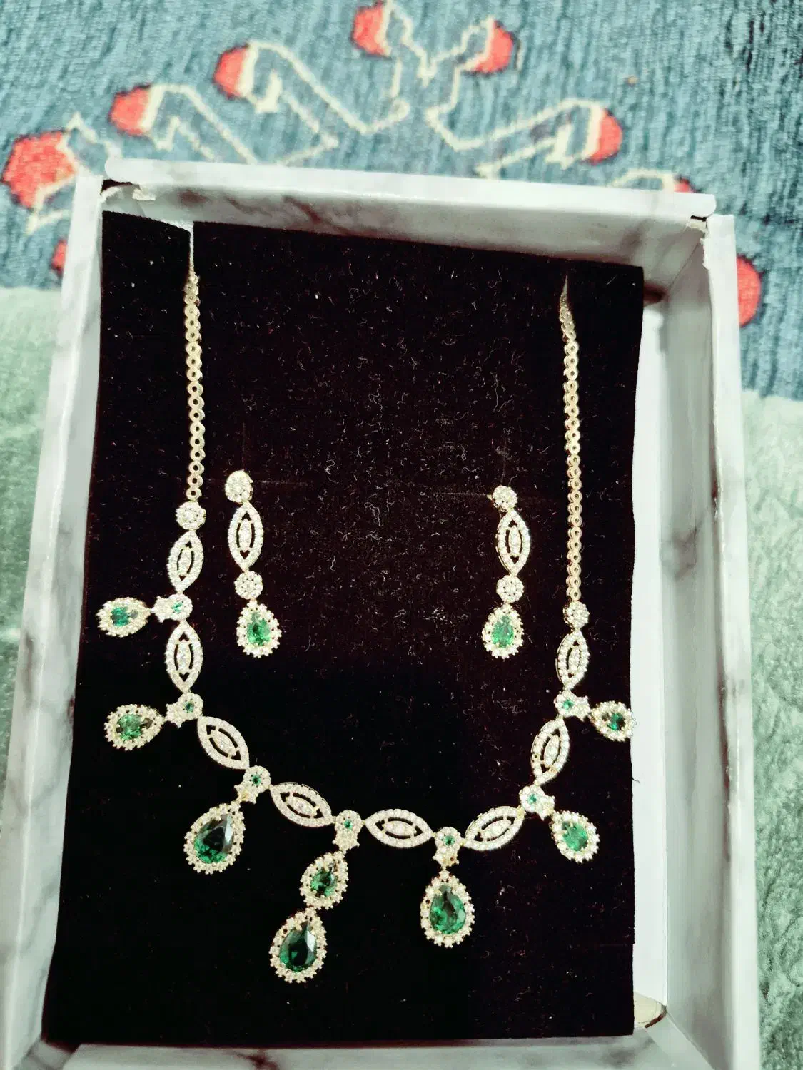 سرویس طلا نو|جواهرات|رشت, پیله داربن|دیوار