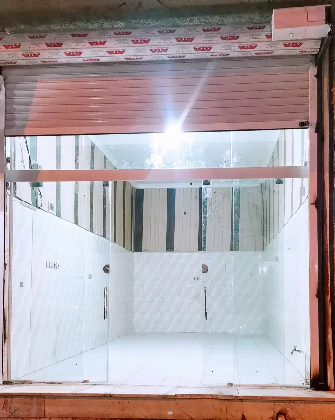 مغازه 30 متر نبش چهار راه کمیته امداد(دانشگاه ملی)|اجارهٔ مغازه و غرفه|زابل, |دیوار