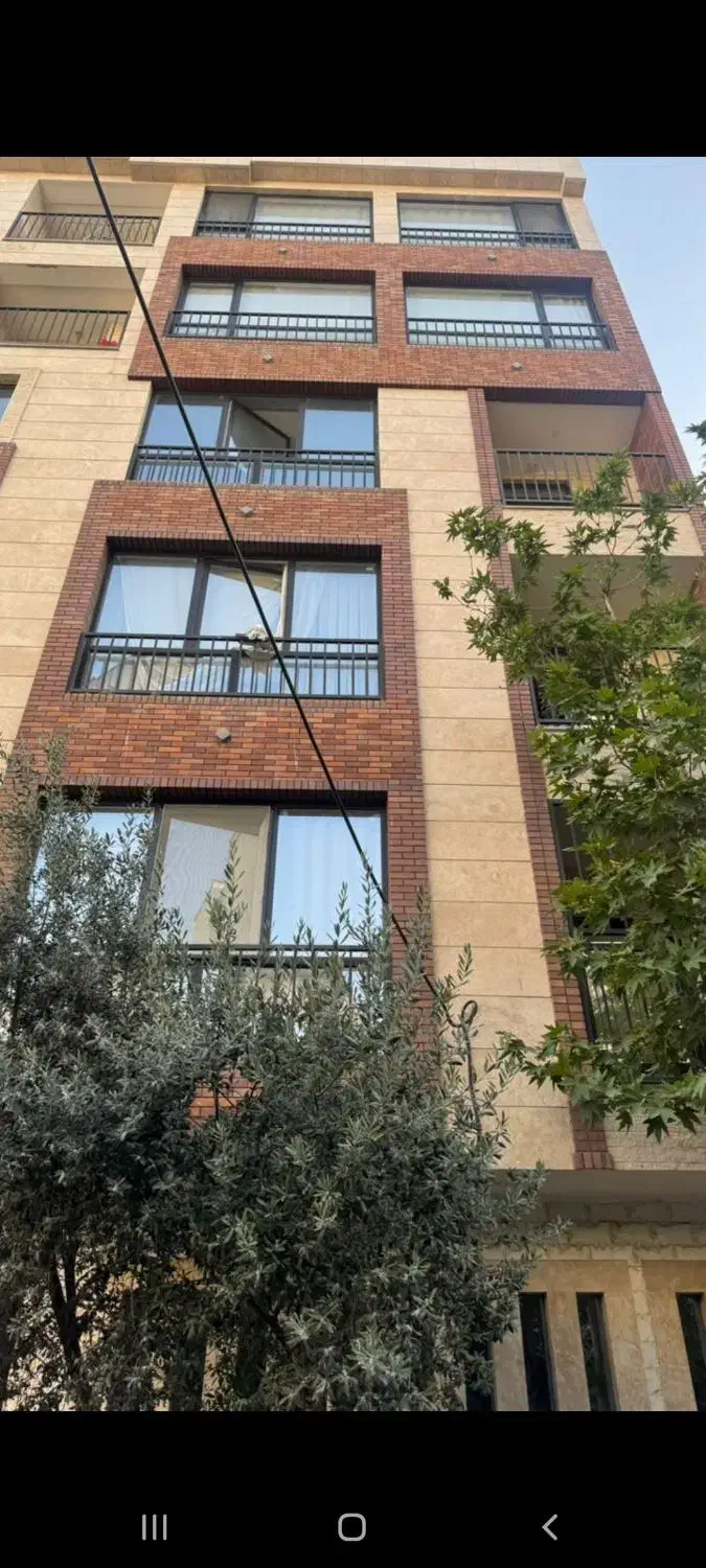 خونه دارم همخونه خانم موجه تهران نزدیک مترونوبنیاد