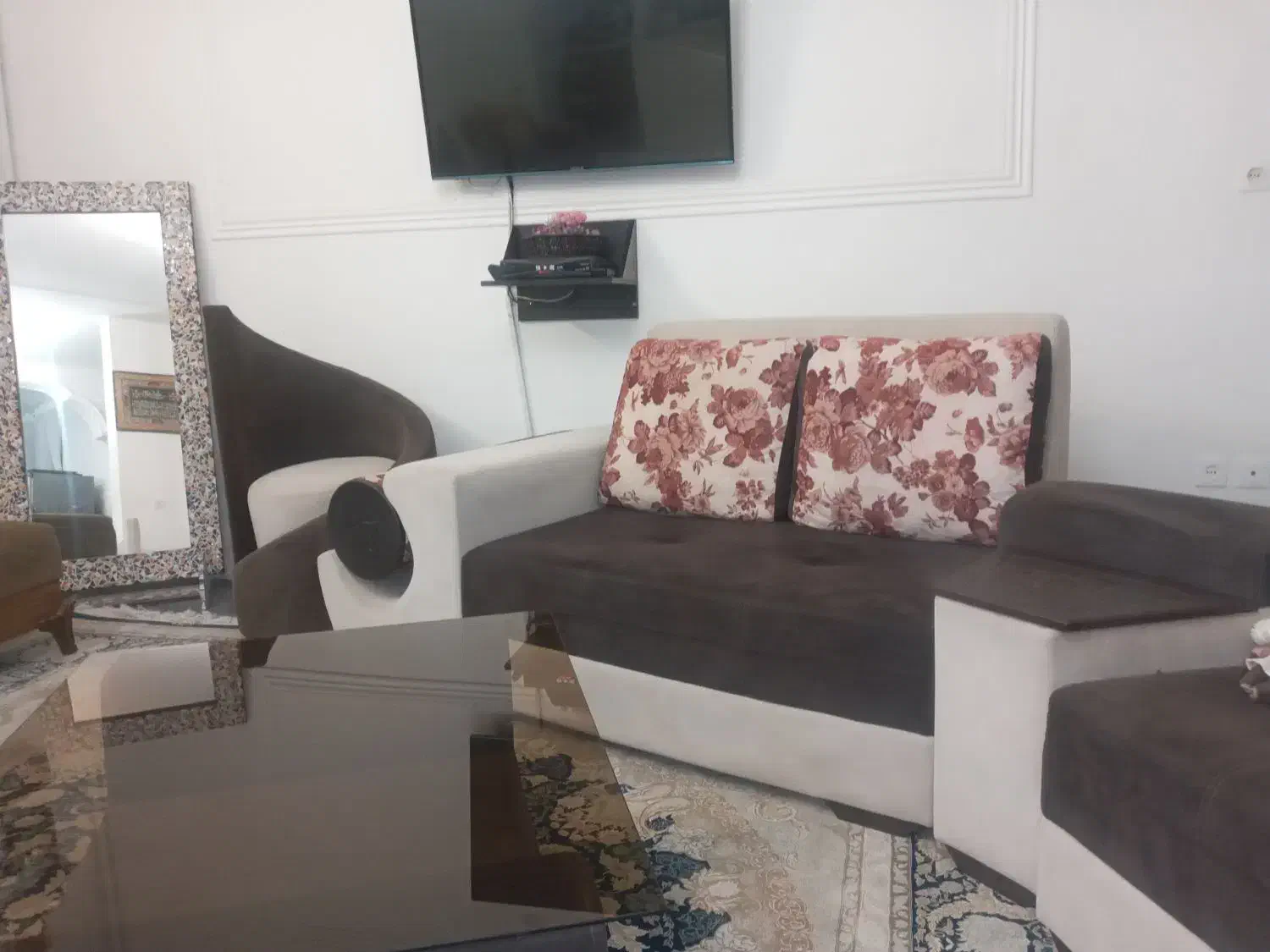 مبل راحتی|مبلمان خانگی و میز عسلی|مهاجران, |دیوار