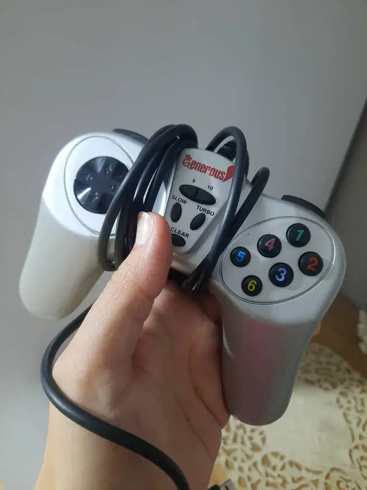 دو عدد دسته بازی کامپیوتر باسیم در حد نو|کنسول، بازی ویدئویی و آنلاین|رباط‌کریم, نصیرشهر|دیوار