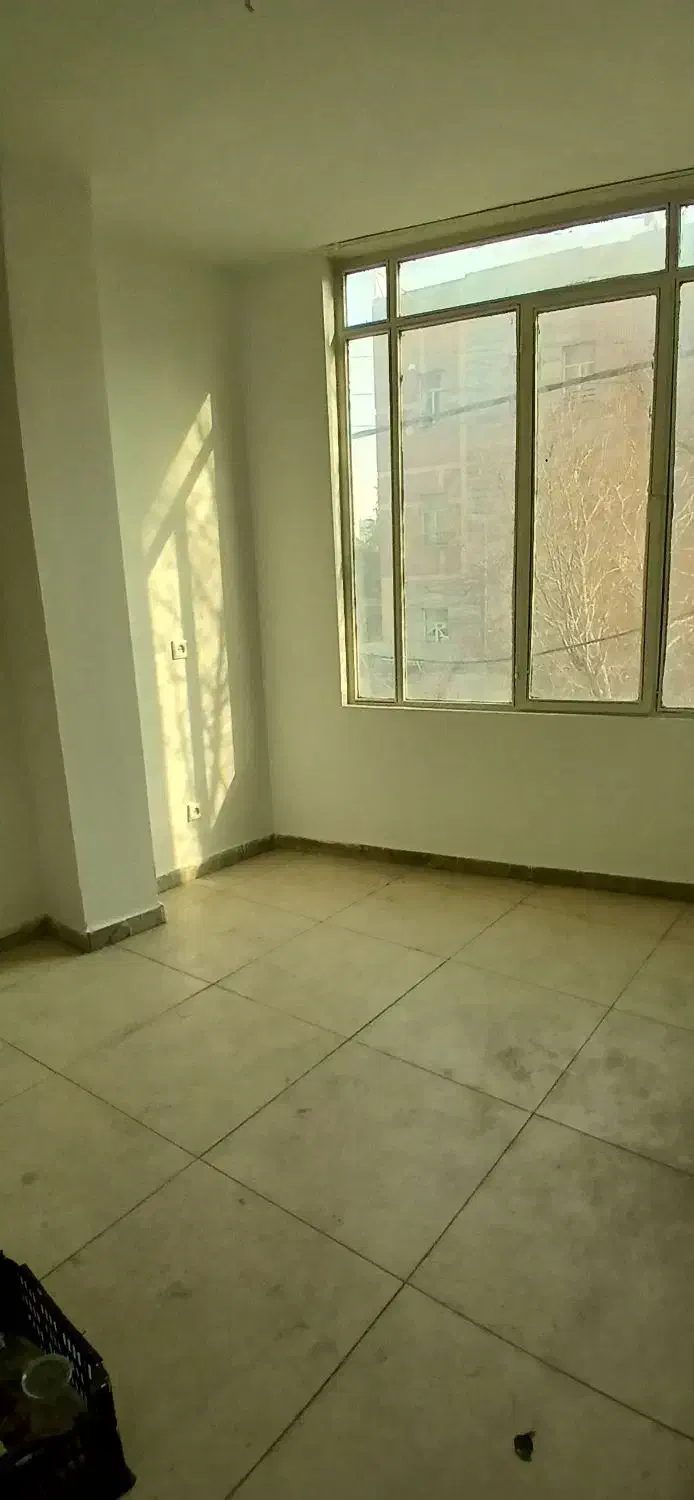 آپارتمان ۵۵متر ۲خ/سالن پرده خور    دسترسی مترو