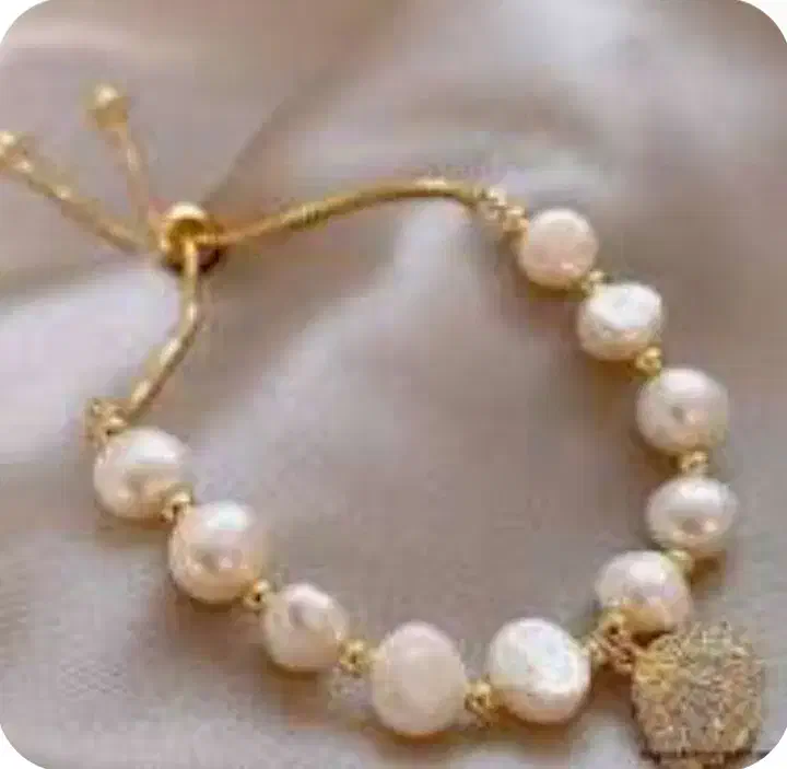 دستبند|بدلیجات|دامغان, |دیوار