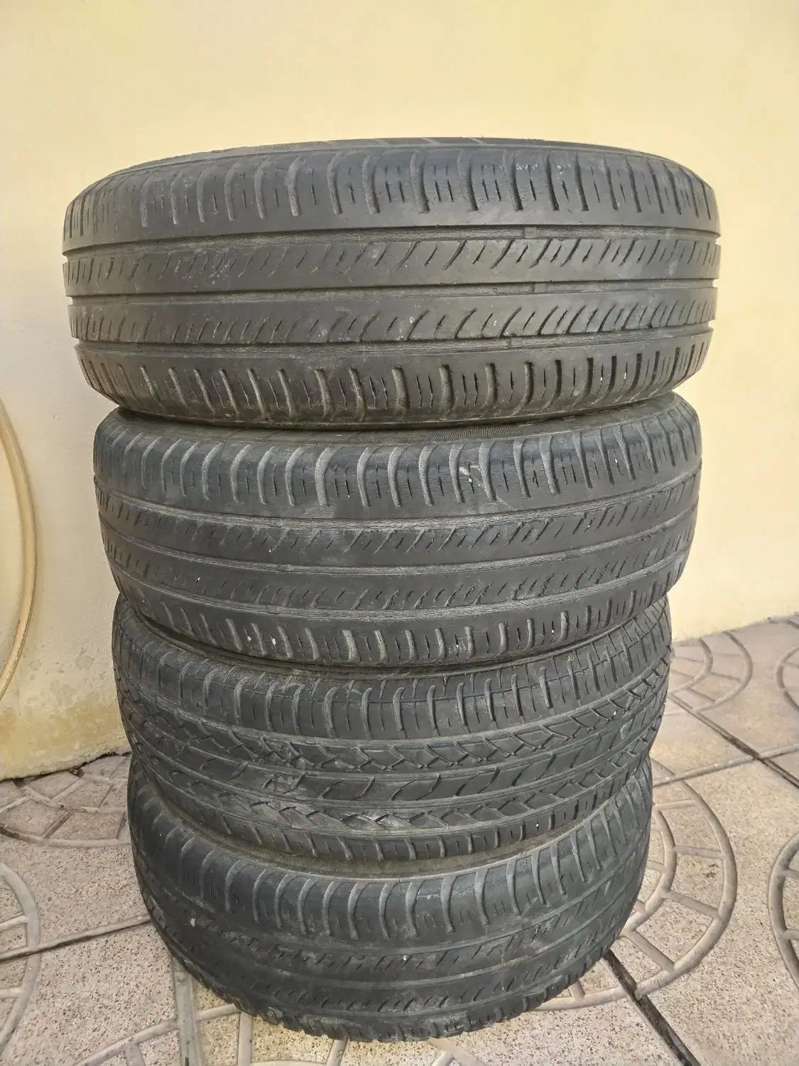 لاستیک ۱۸۵×۱۵|قطعات یدکی و لوازم جانبی|خوی, |دیوار