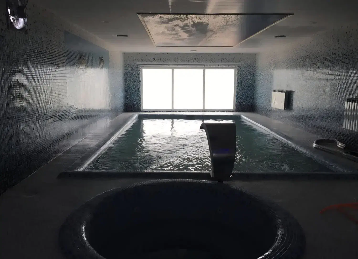 اجاره ویلا استخردار ساحلی پلاک اول دریا لب اب|اجارهٔ کوتاهمدت ویلا و باغ|فریدونکنار, |دیوار