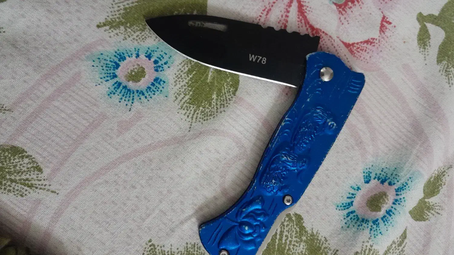 چاقو|کلکسیون اشیاء عتیقه|گنبد کاووس, |دیوار