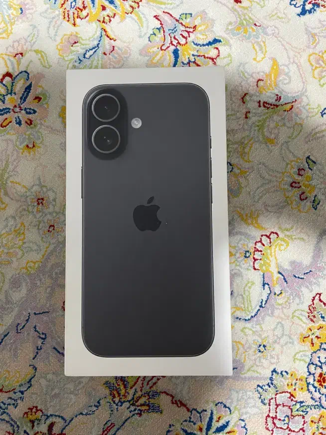 ایفون ۱۷ نرمال/ iphone 17 normal|موبایل|تهران, دریاچه شهدای خلیج فارس|دیوار