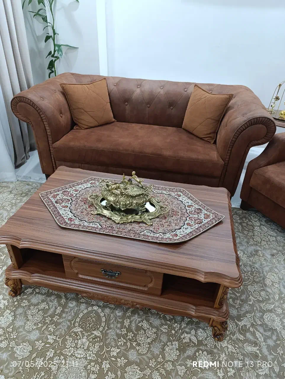 مبل ۹نفره چستر  همراه میز وسط و دوعدد پاتختی|مبلمان خانگی و میز عسلی|همدان, |دیوار