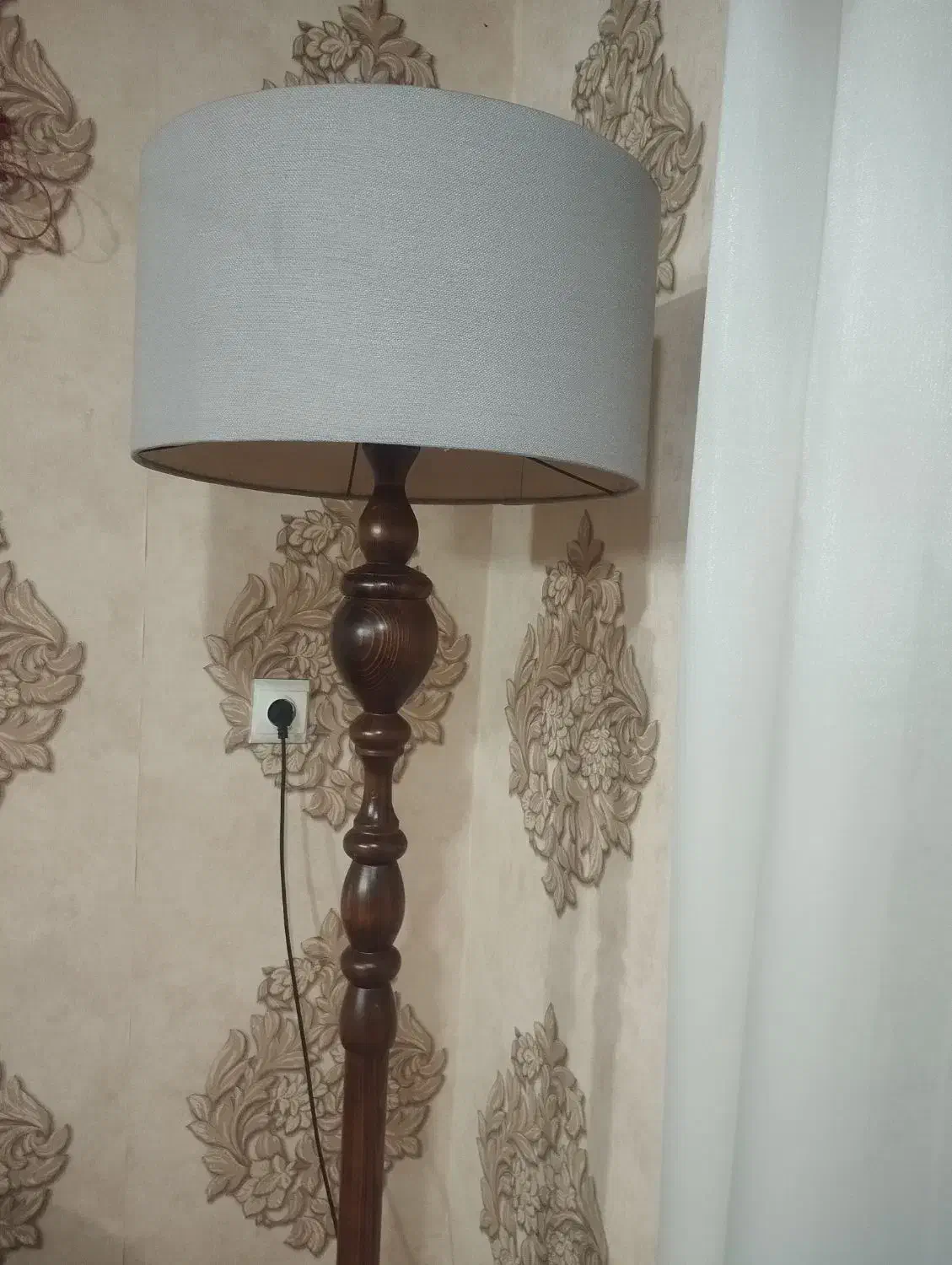 آباژور|چراغ خواب و آباژور|رشت, هلال احمر|دیوار