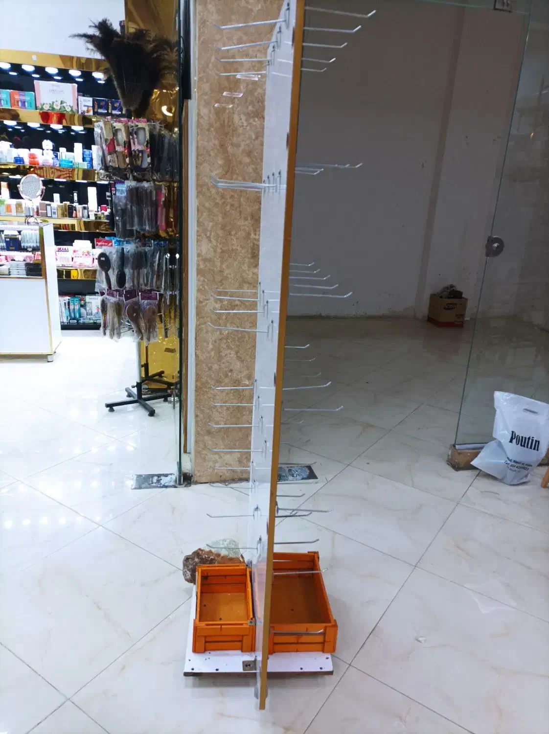 استند (چرخ دار)|فروشگاه و مغازه|سیرجان, |دیوار