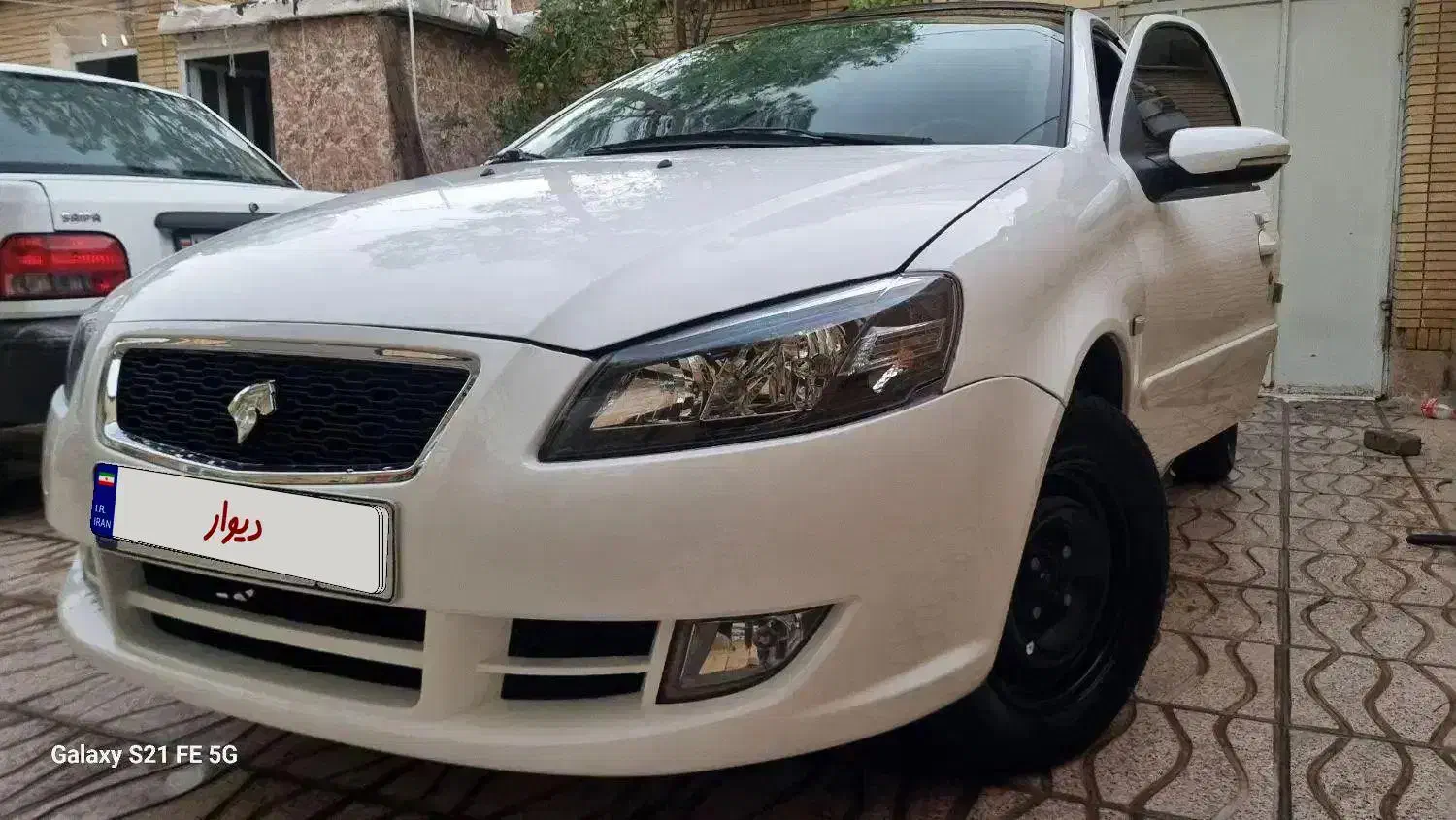 رانا پلاس پاناروما مدل ۴۰۱|خودرو سواری و وانت|شیراز, محراب|دیوار