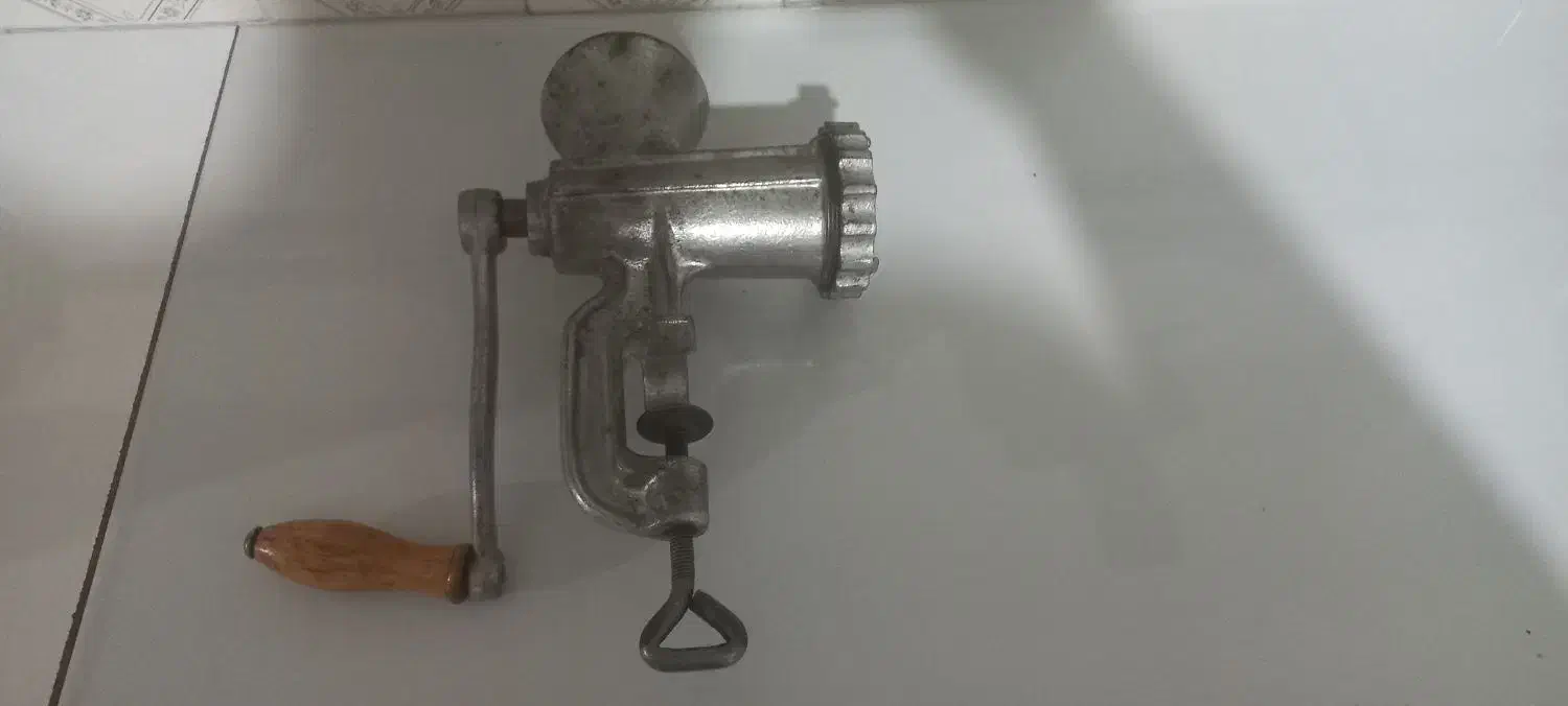 چرخ گوشت دستی قدیمی|ظروف پختوپز|کرمانشاه, |دیوار