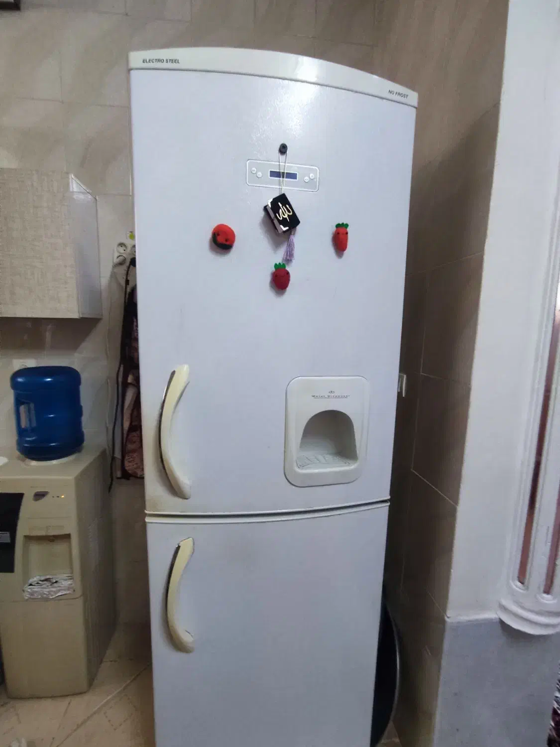 نصب تعمیر یخچال،اسپیلت،ابسردکن.با تجربه وانصاف کار|خدمات پیشه و مهارت|جهرم, |دیوار