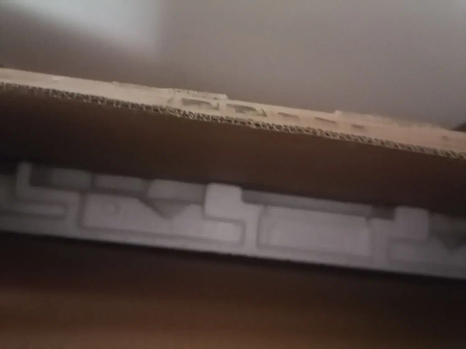 کارتون ال ای دی55اینچ با یونولیت ها|تلویزیون و پروژکتور|تهران, حکیمیه|دیوار