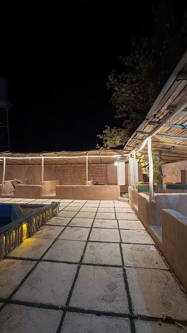 اجاره اقامتگاه باغشهری دوخواب|اجارهٔ کوتاهمدت آپارتمان و سوئیت|شیراز, شهرک برف فروشان|دیوار