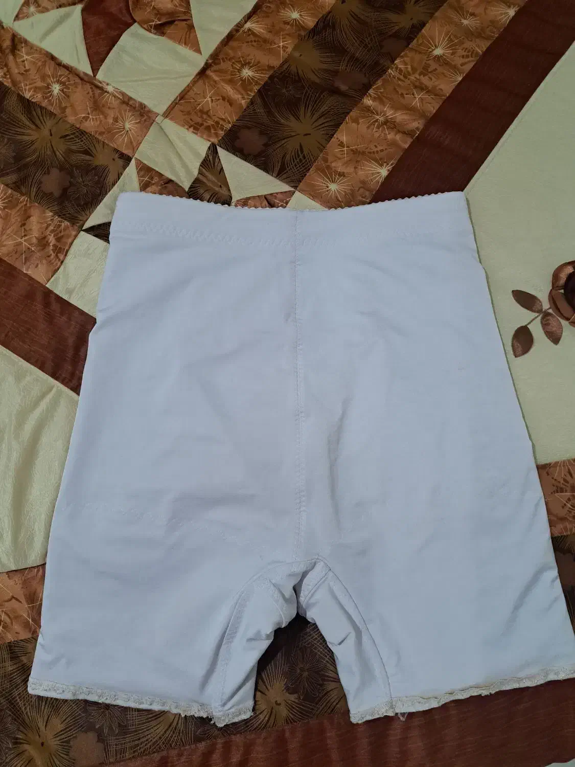 گن لاغری|لباس|تبریز, |دیوار