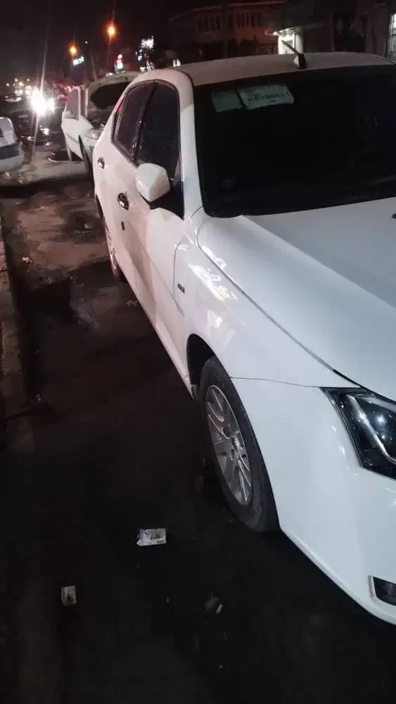 دنا پلاس مدل 98 درحد صفر|خودرو سواری و وانت|همدان, |دیوار