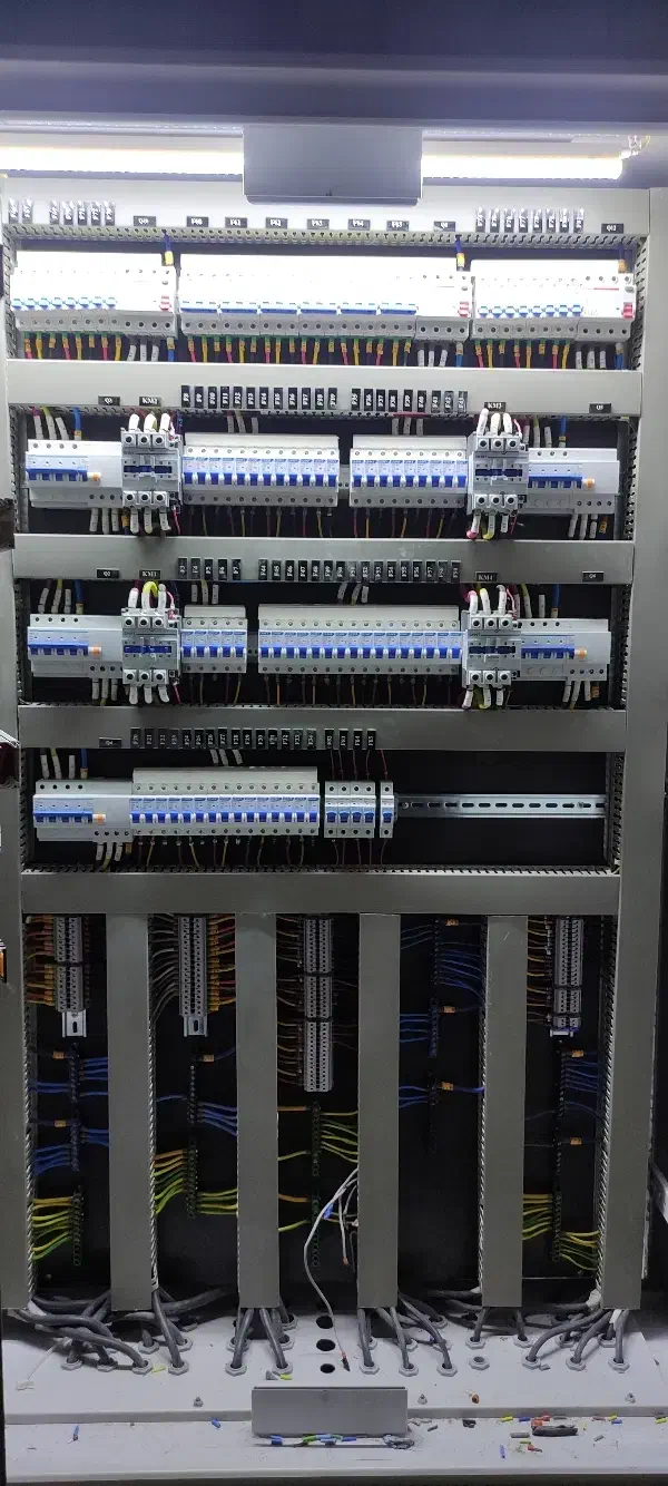 برقکار،تعمیرات برق ساختمان،|خدمات پیشه و مهارت|اهواز, کوروش|دیوار