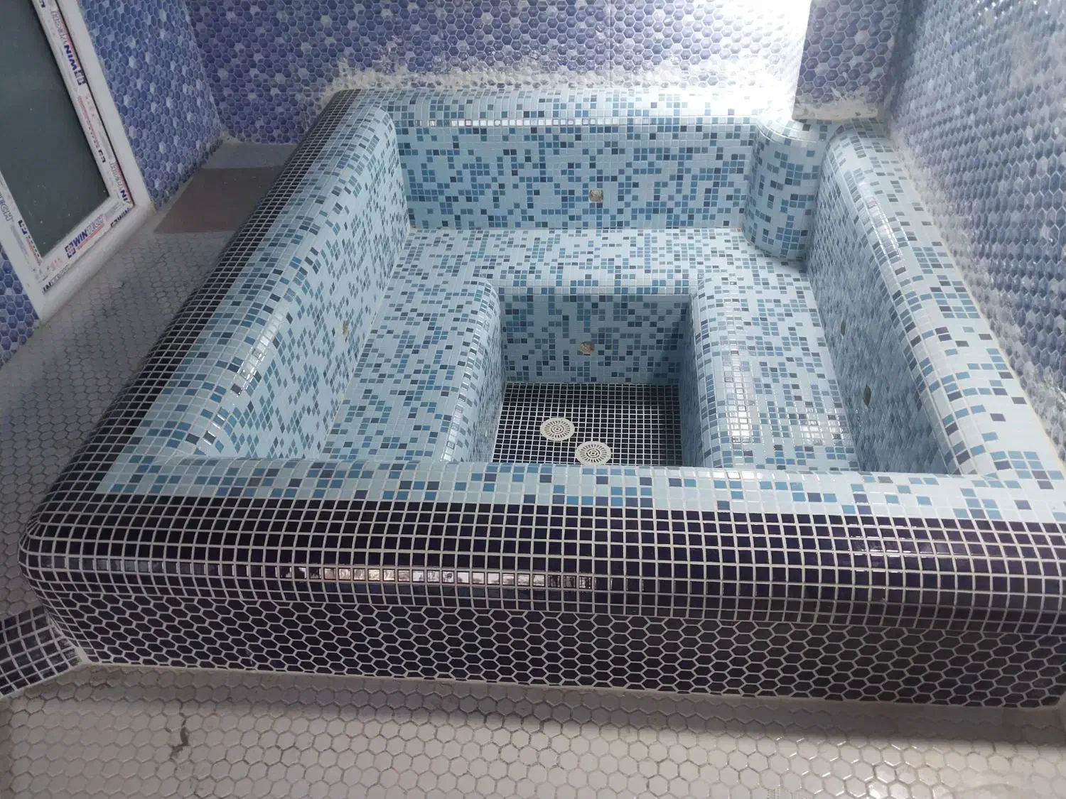 اجرای استخر سونا جکوزی|خدمات پیشه و مهارت|لاهیجان, انقلاب|دیوار